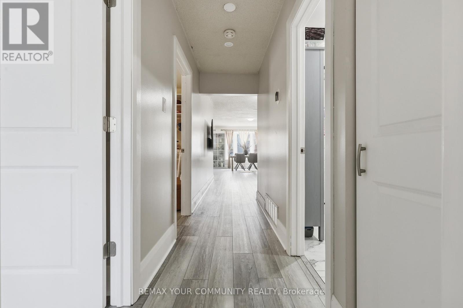 28 SNOWSHOE CRESCENT - 27
