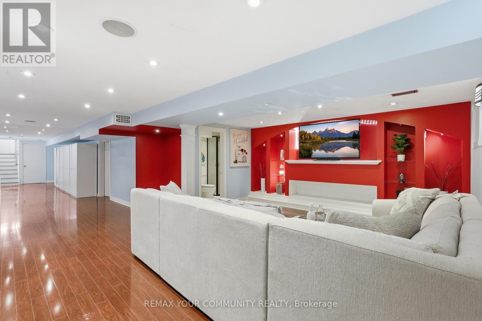 28 SNOWSHOE CRESCENT - 31