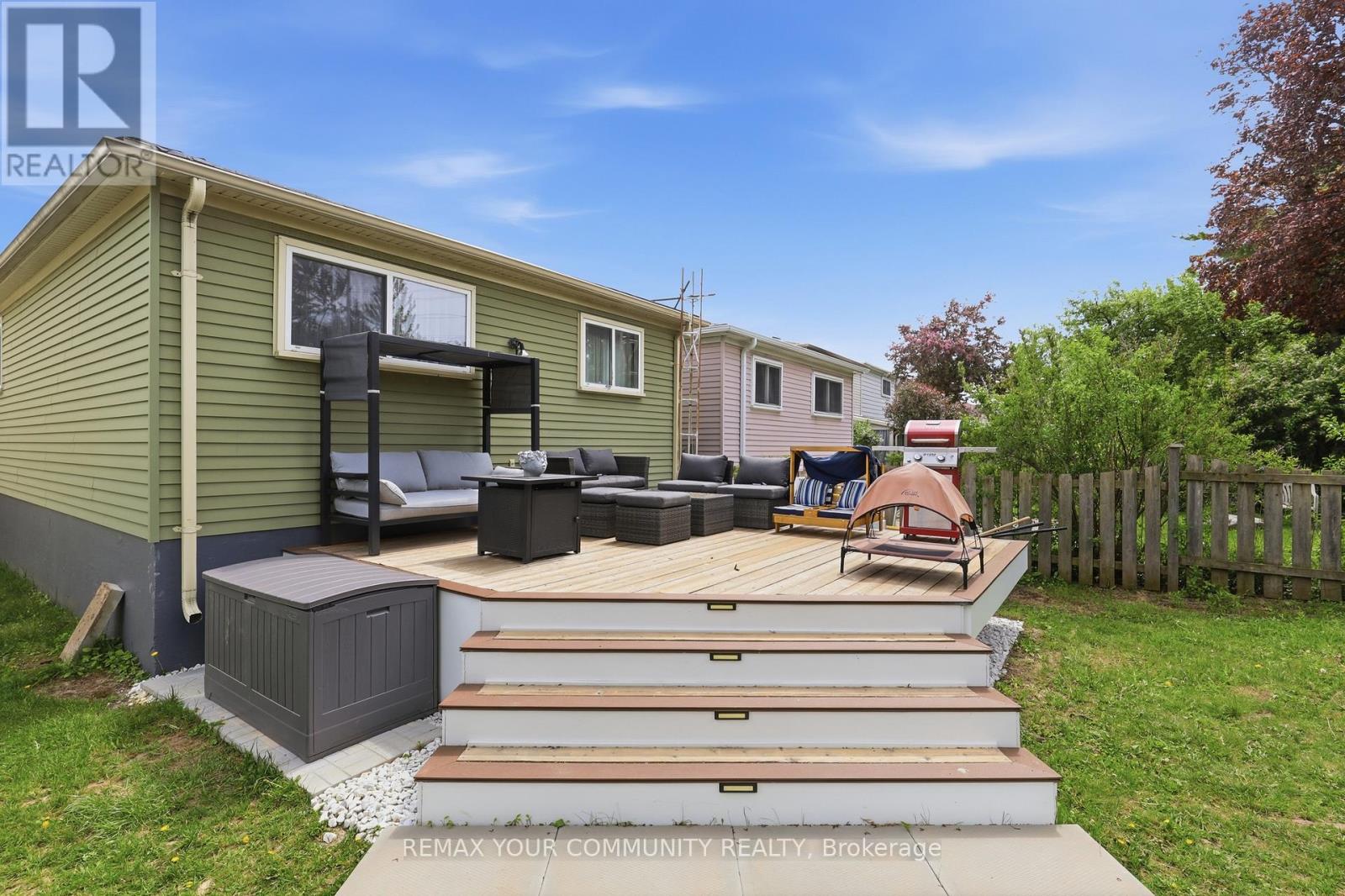 28 SNOWSHOE CRESCENT - 35