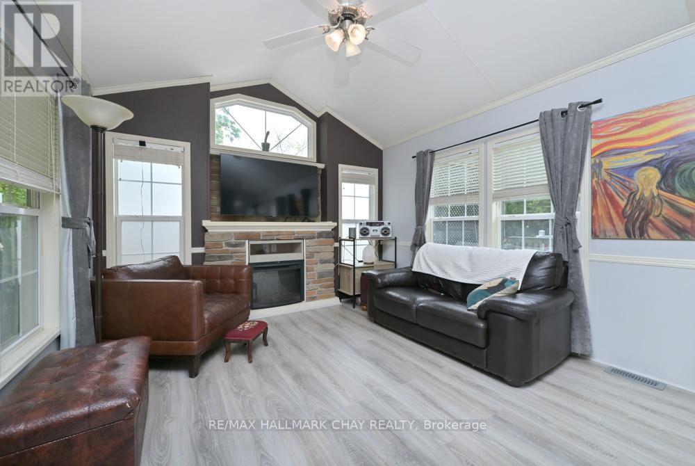 #93 6047 HWY 89 - 8