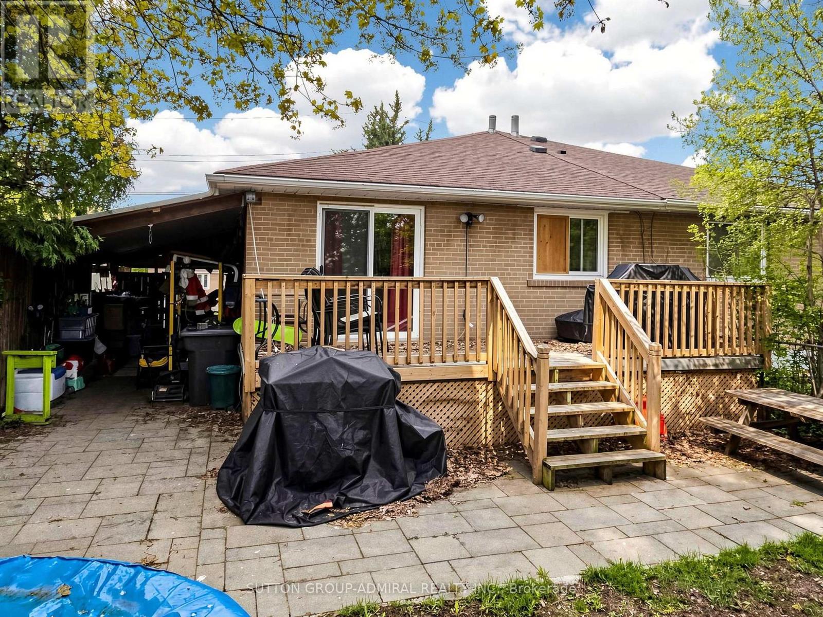 37 NEWBURY DRIVE - 19