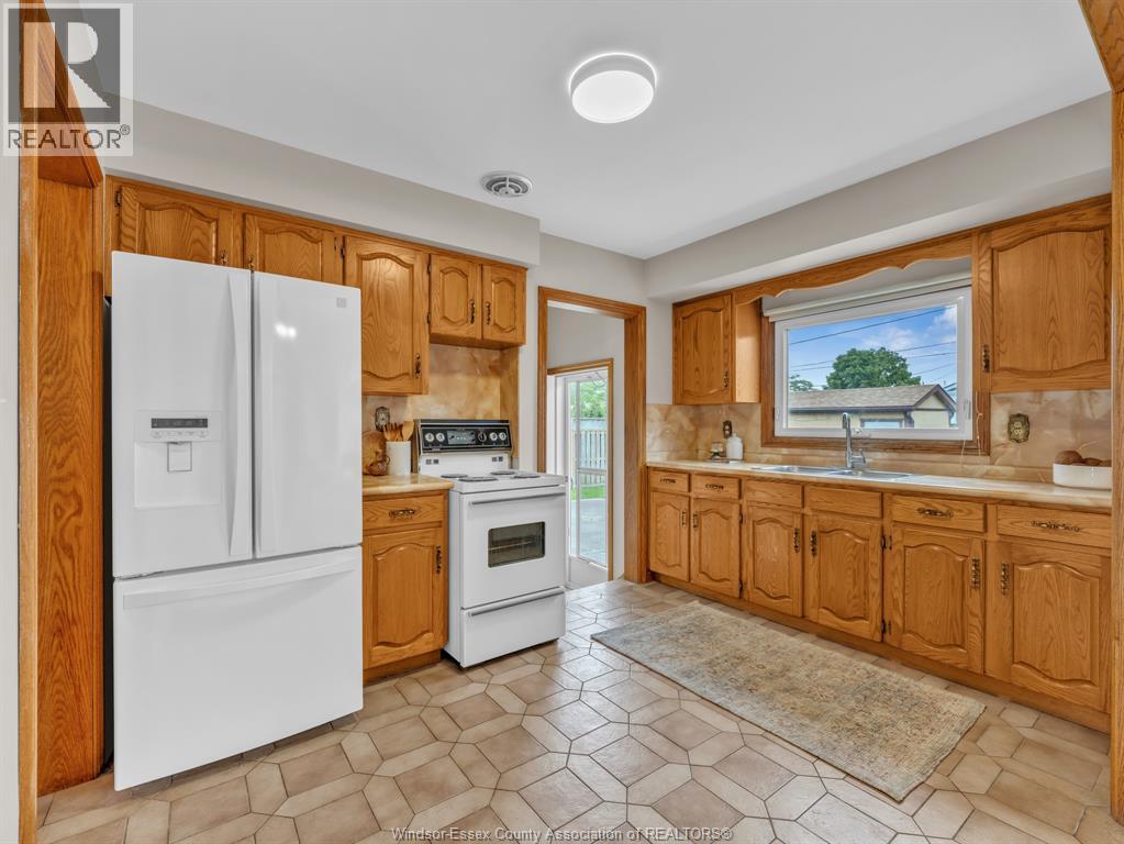 3756 ROSEMOUNT AVENUE - 10