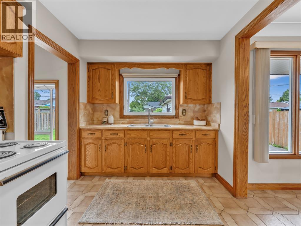 3756 ROSEMOUNT AVENUE - 12