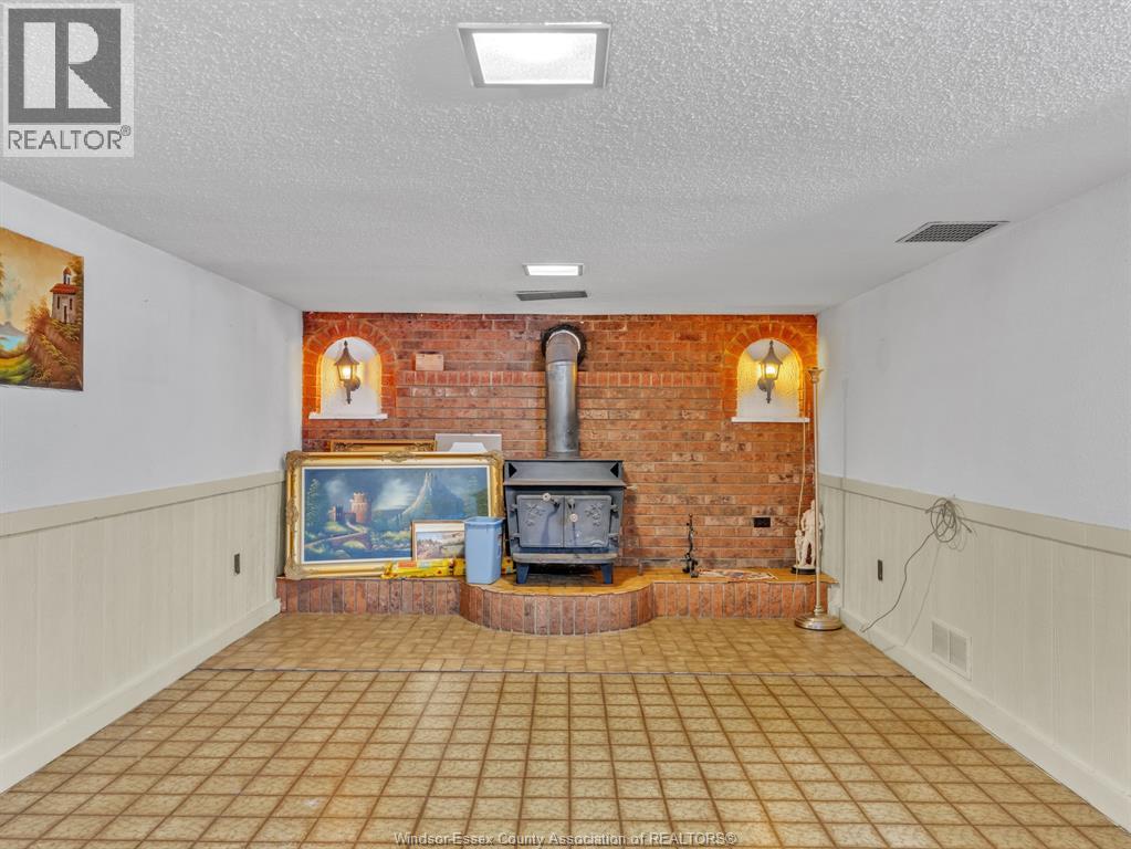 3756 ROSEMOUNT AVENUE - 22