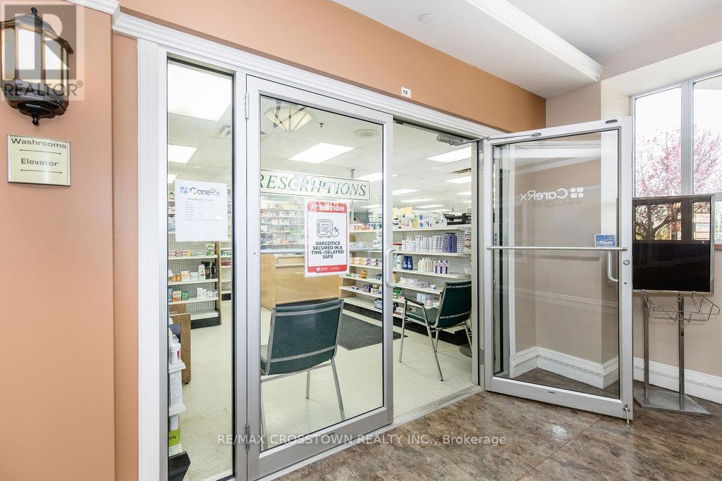 #44 74 ROSS STREET - 40