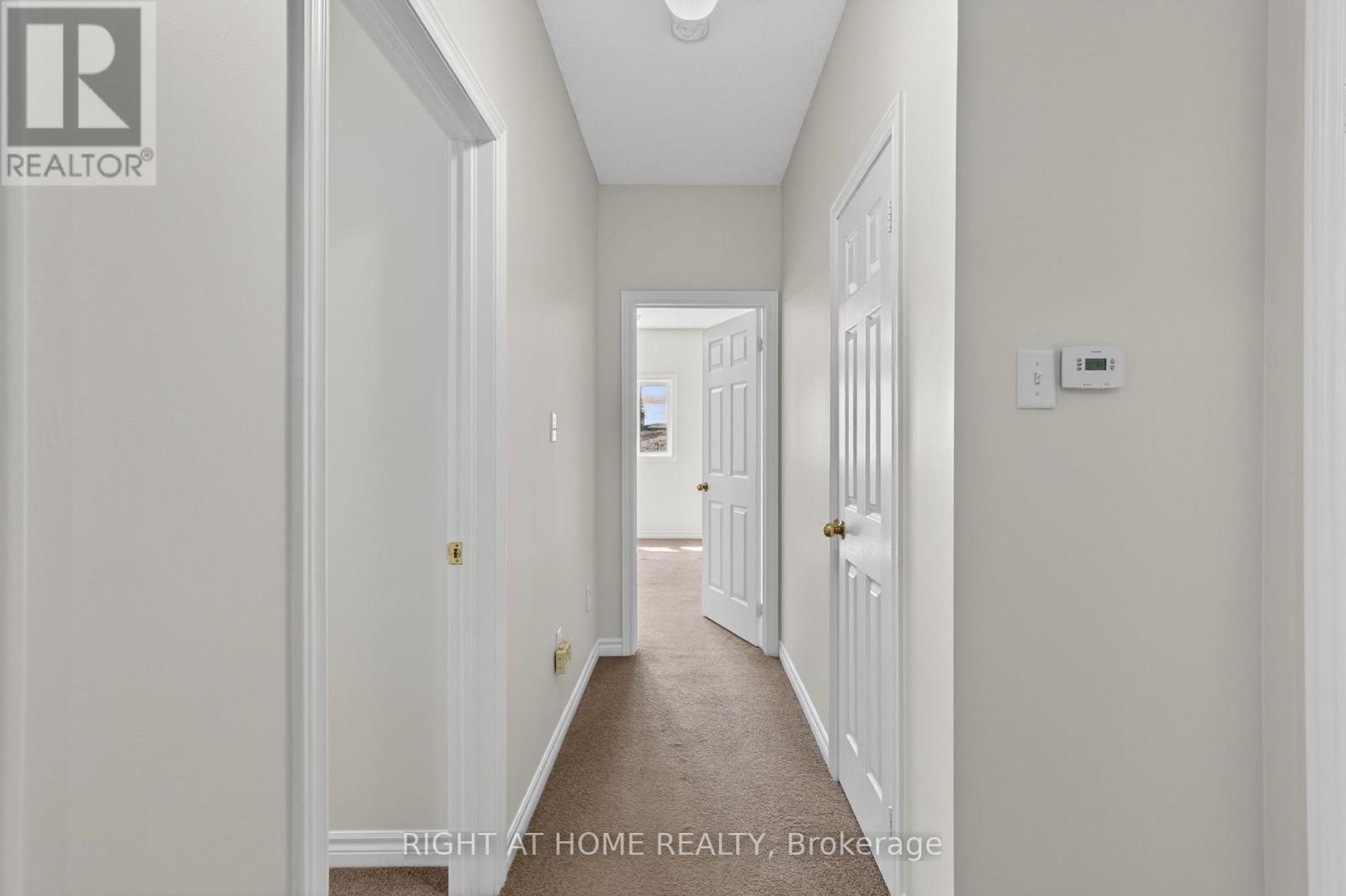 87 JESSICA DRIVE - 18