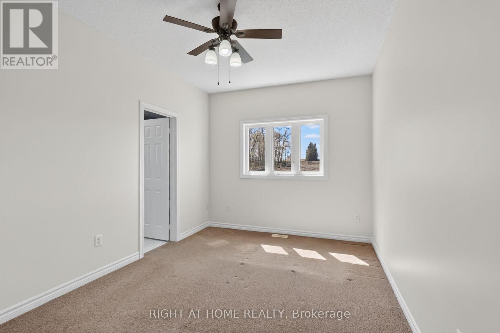 87 JESSICA DRIVE - 21