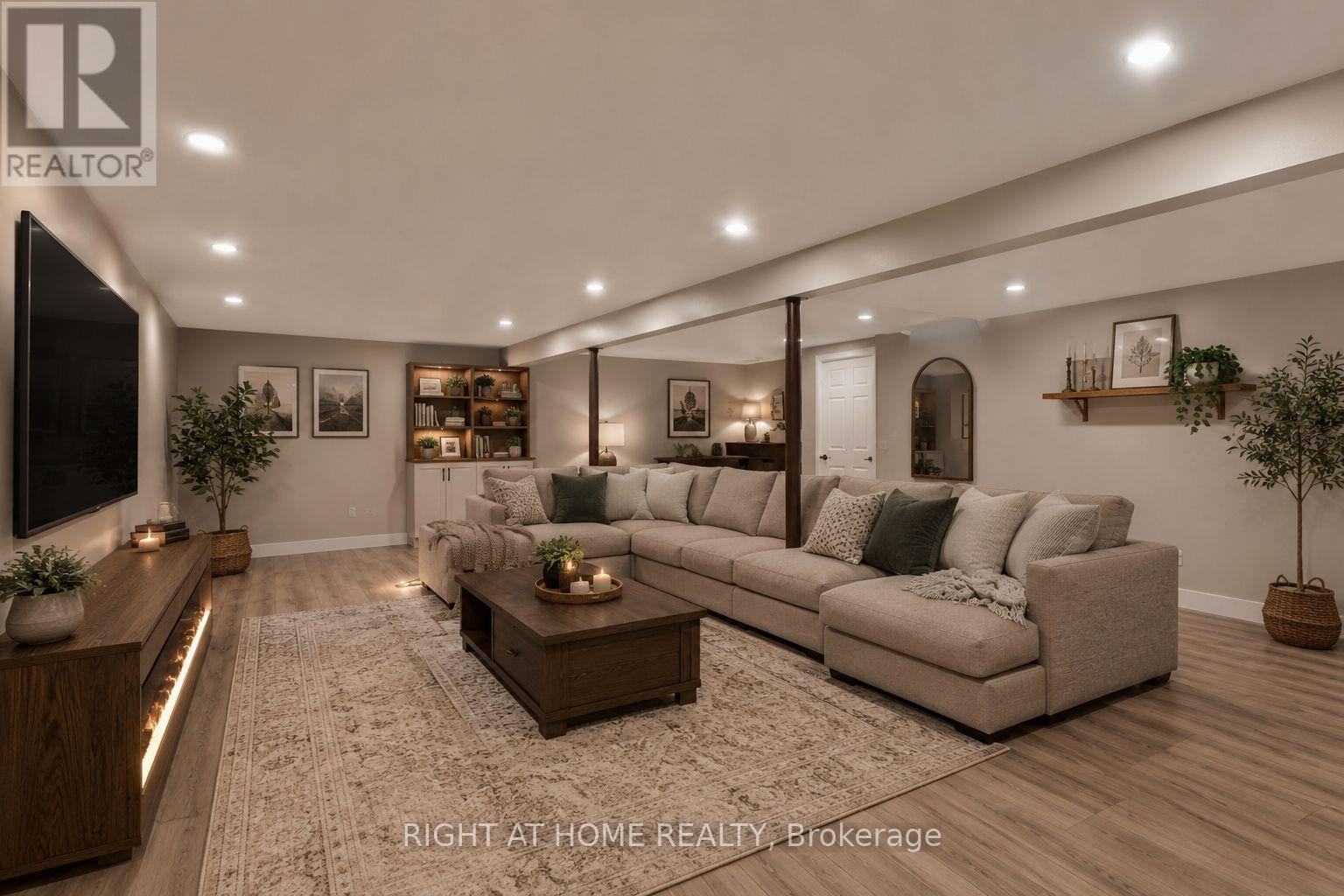 87 JESSICA DRIVE - 39
