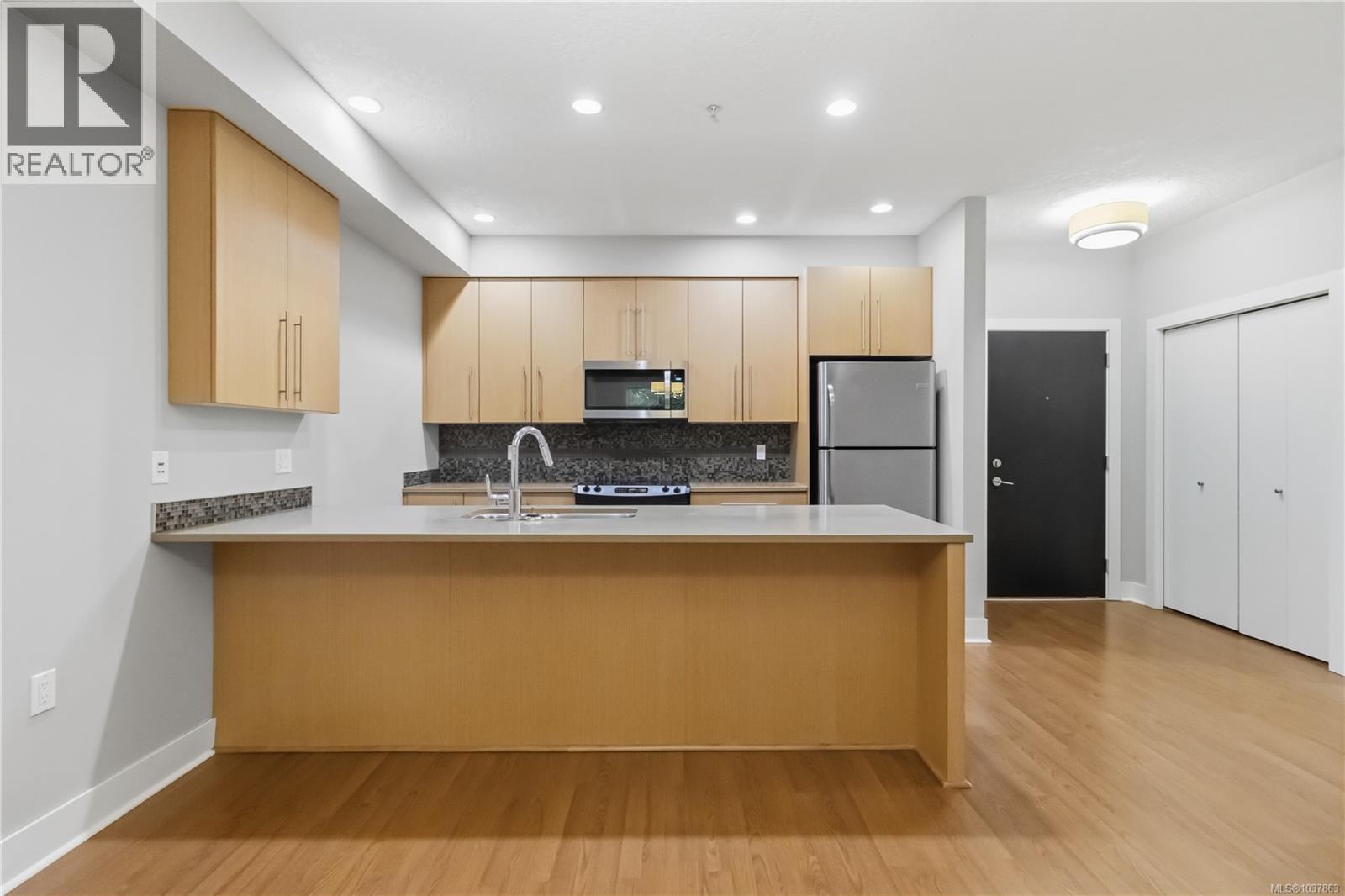 #104 4529 West Saanich Rd - 14