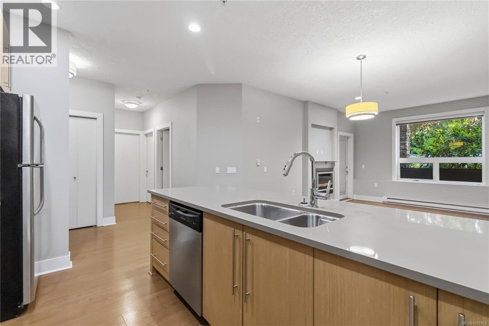 #104 4529 West Saanich Rd - 17