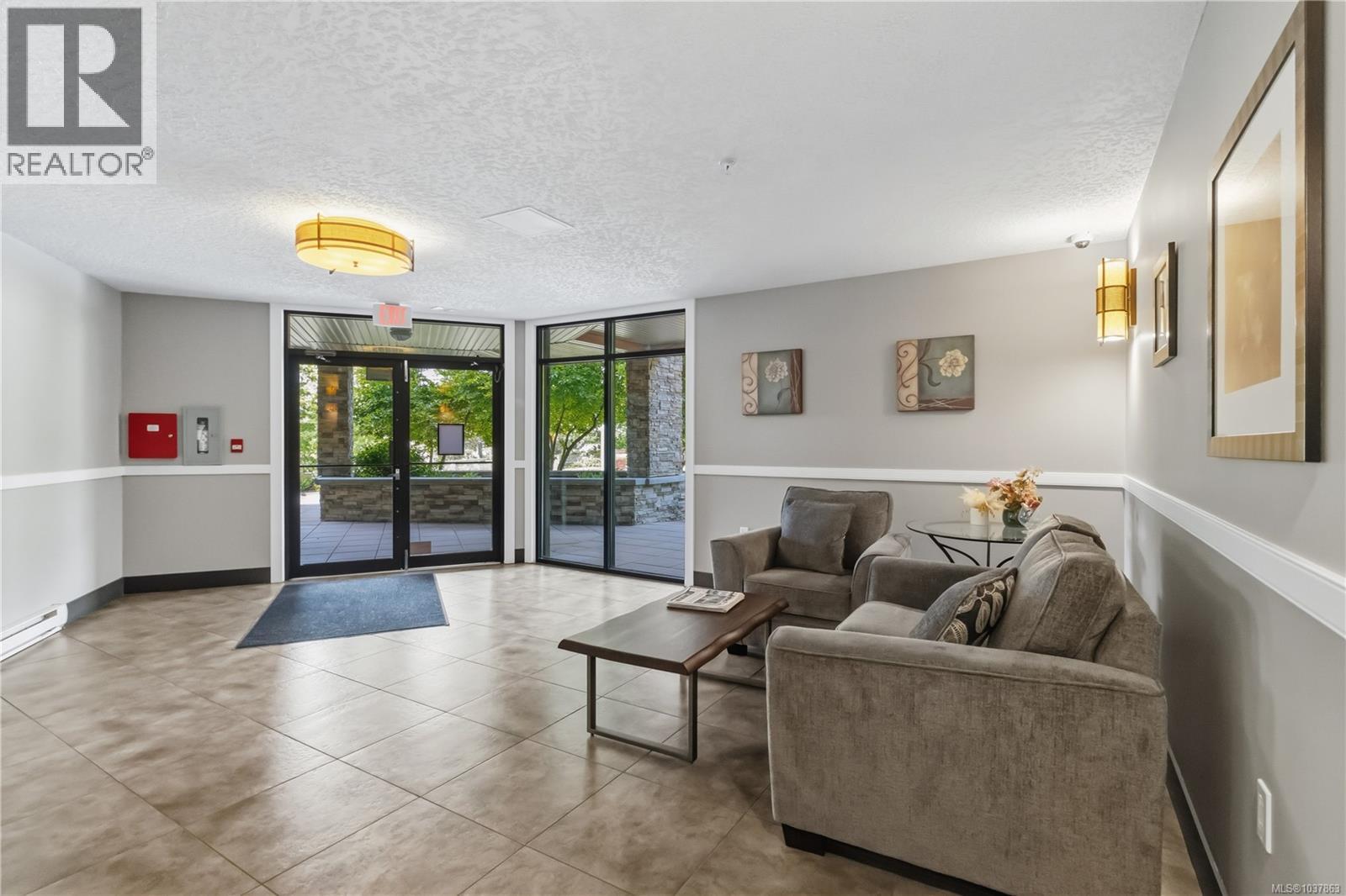 #104 4529 West Saanich Rd - 6