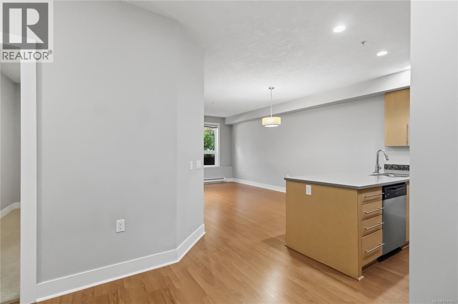 #104 4529 West Saanich Rd - 8