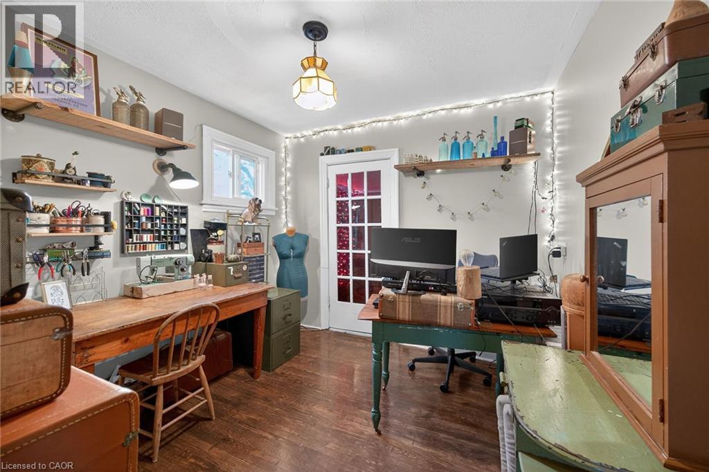 227 SHERMAN Avenue S - 33
