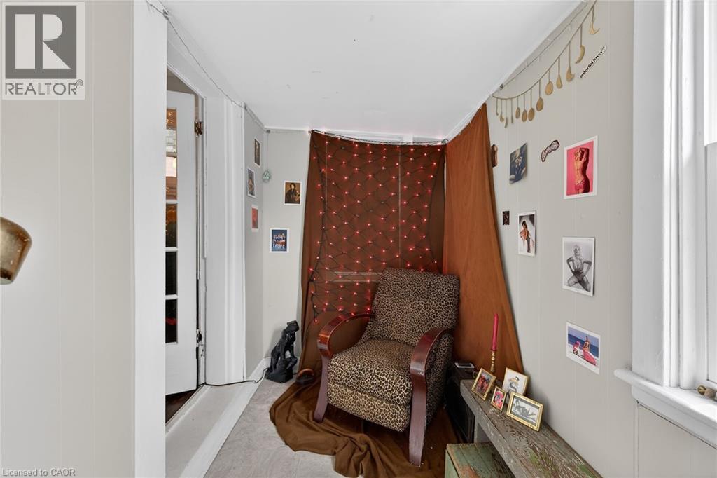 227 SHERMAN Avenue S - 37