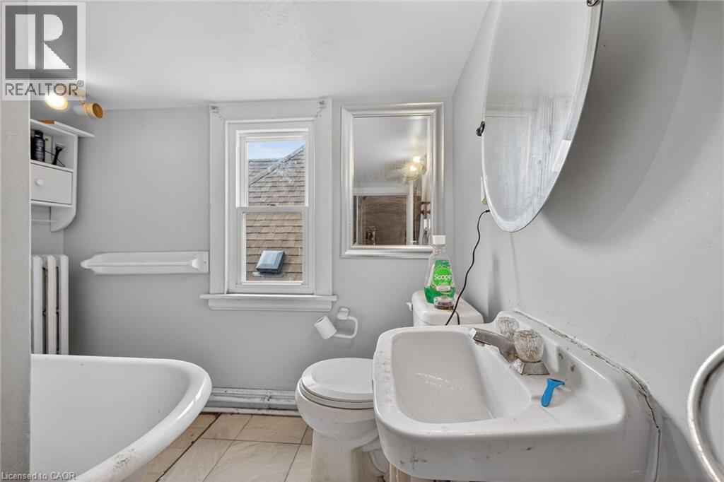 227 SHERMAN Avenue S - 47