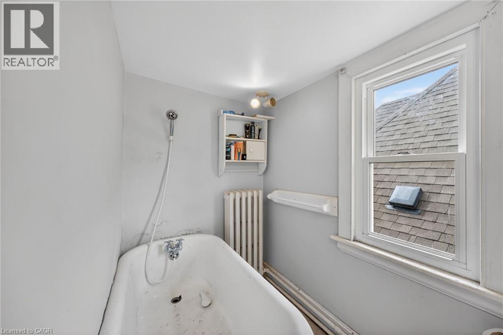 227 SHERMAN Avenue S - 48