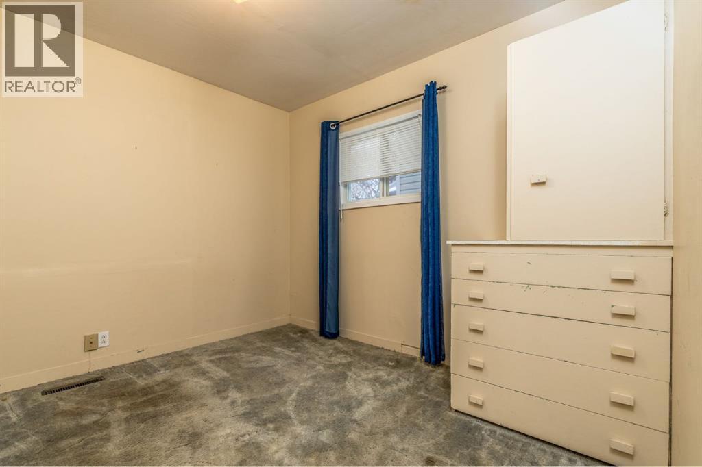 5305 49 Avenue - 13