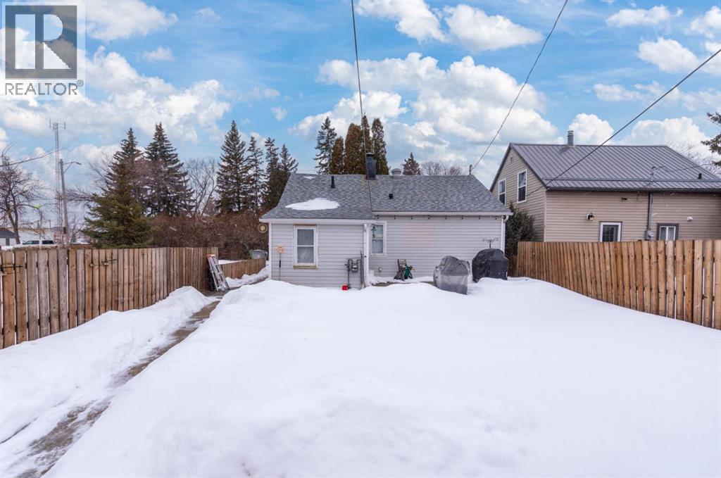 5305 49 Avenue - 20