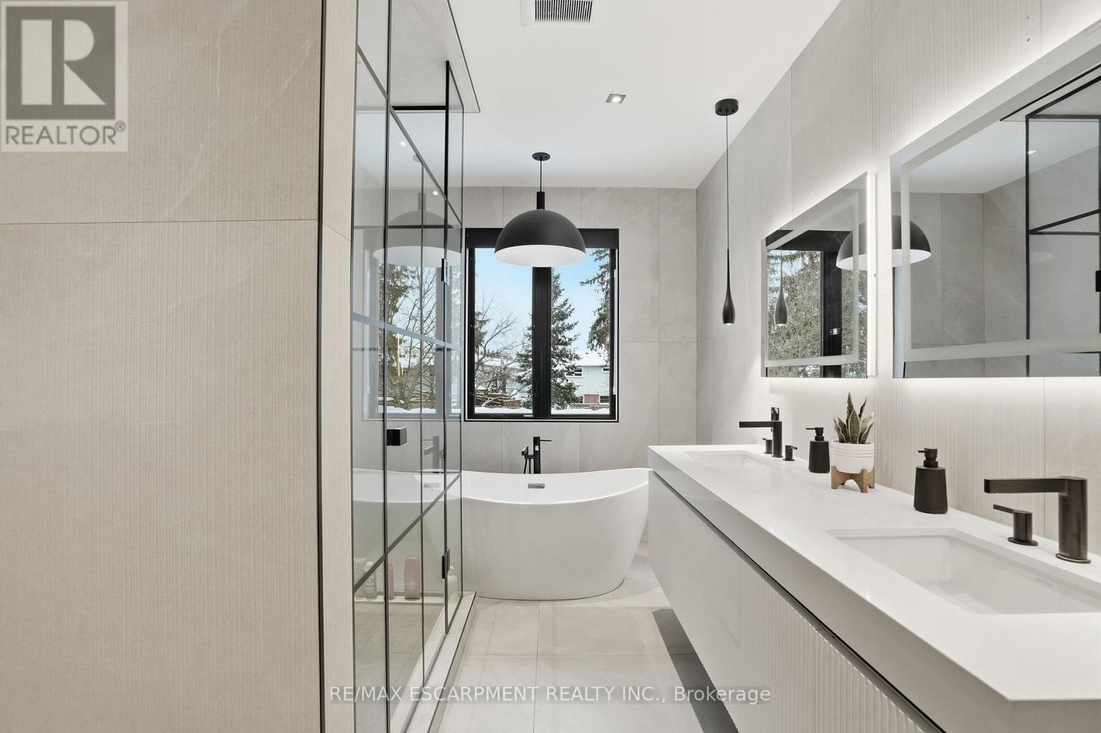 20B BROADVIEW AVENUE - 21