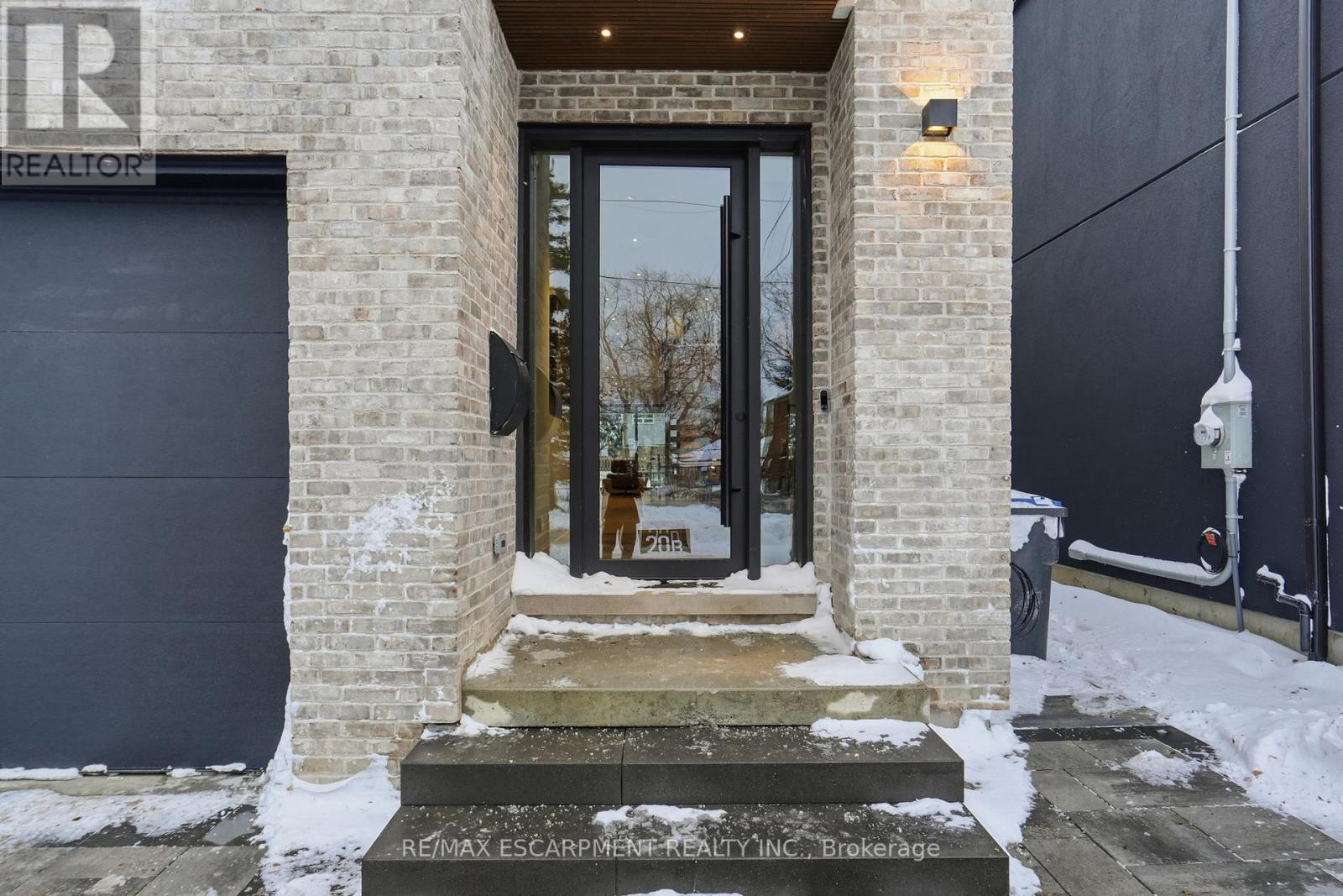 20B BROADVIEW AVENUE - Image 3