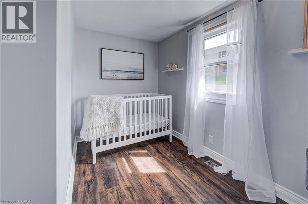 39 GUELPH Street - 14