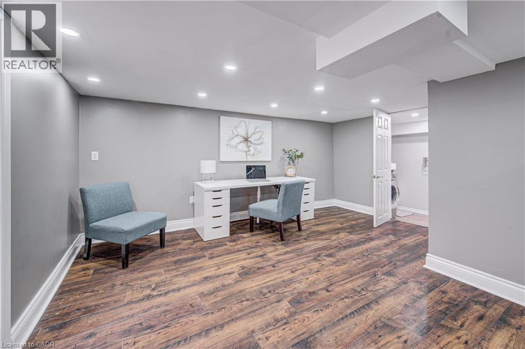 39 GUELPH Street - 17