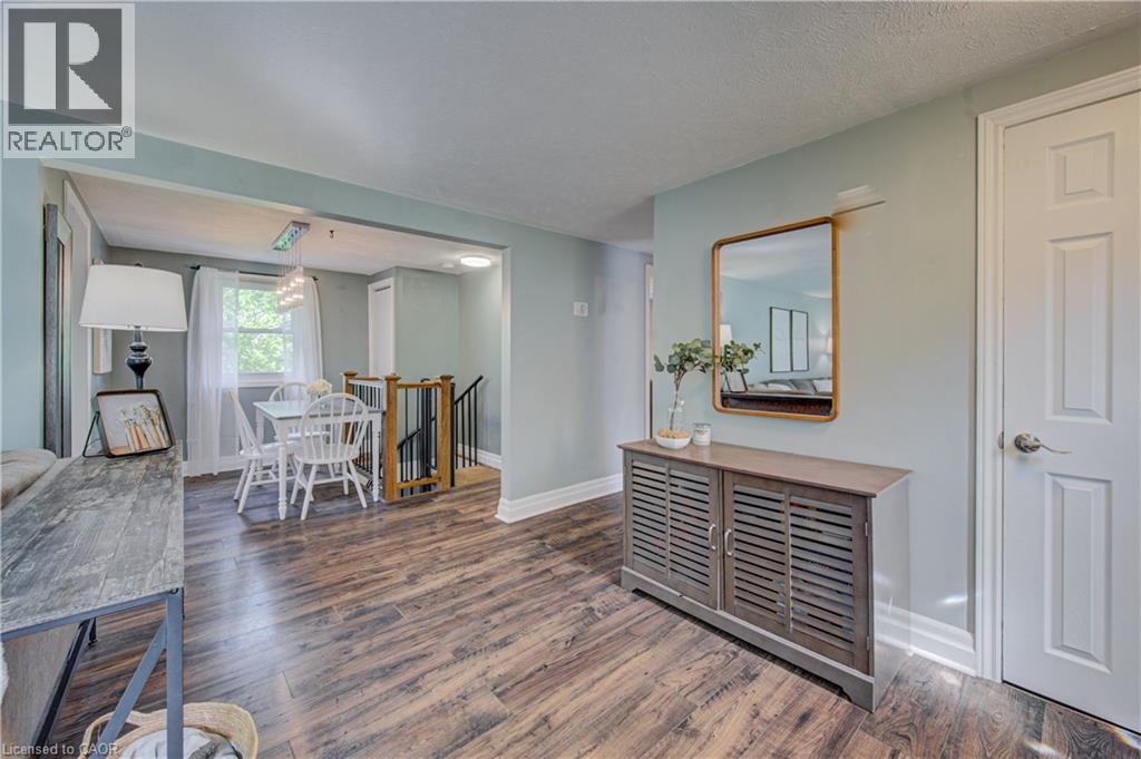 39 GUELPH Street - 8