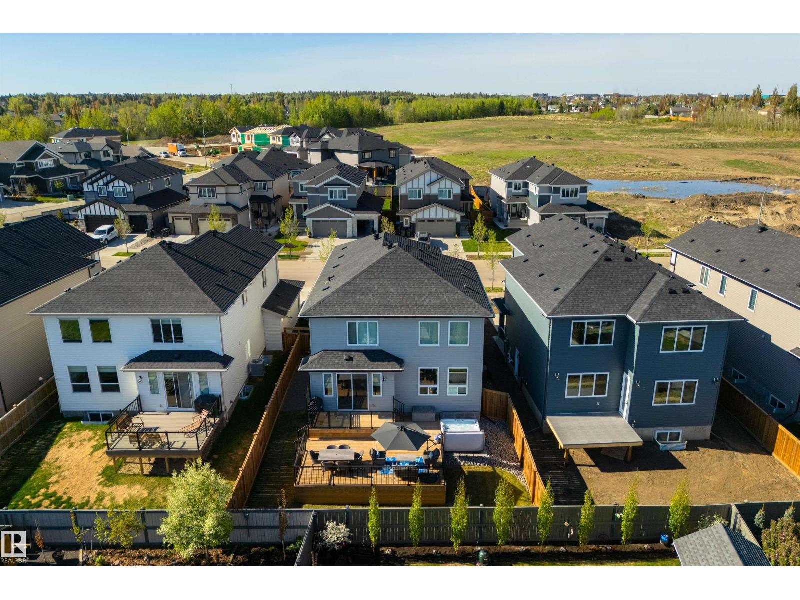 36 AVONLEA WY - 66