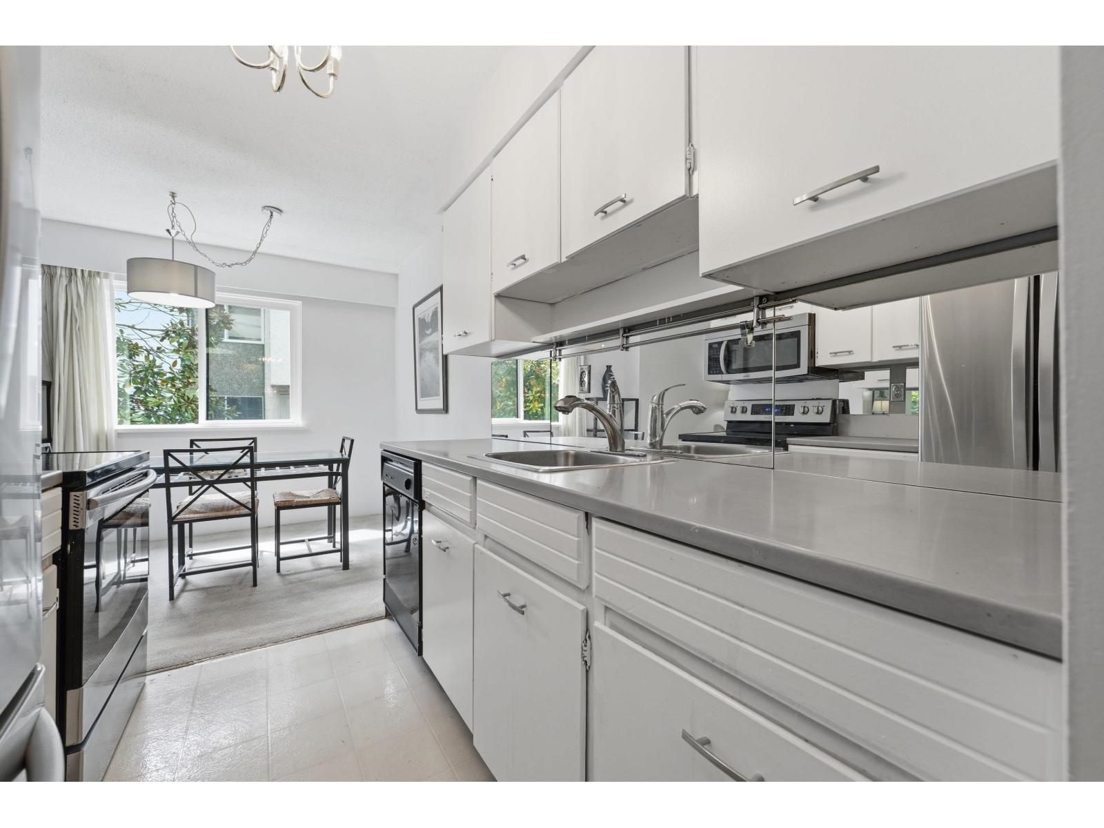 104 1355 FIR STREET, White Rock