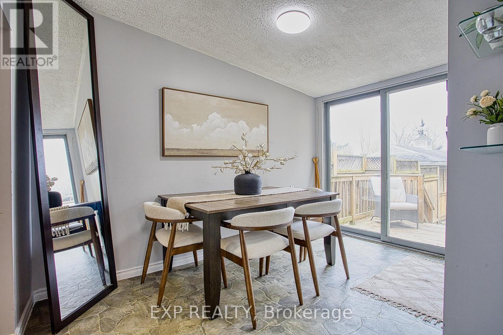 68 RIVERSIDE DRIVE - 21