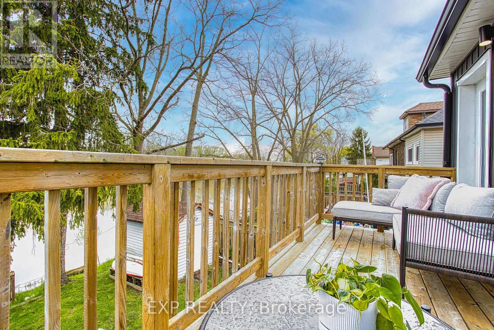 68 RIVERSIDE DRIVE - 36