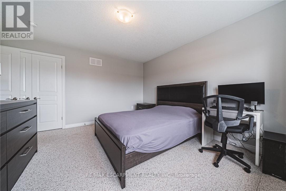 154 KEYSTONE CRESCENT - 25