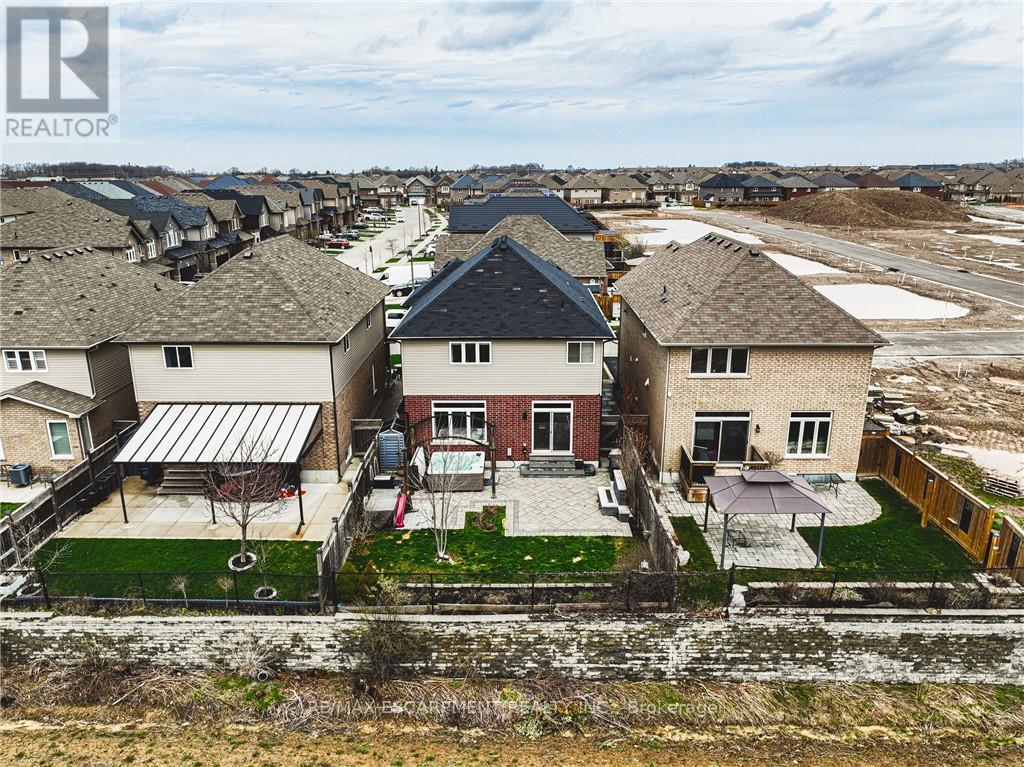154 KEYSTONE CRESCENT - 46