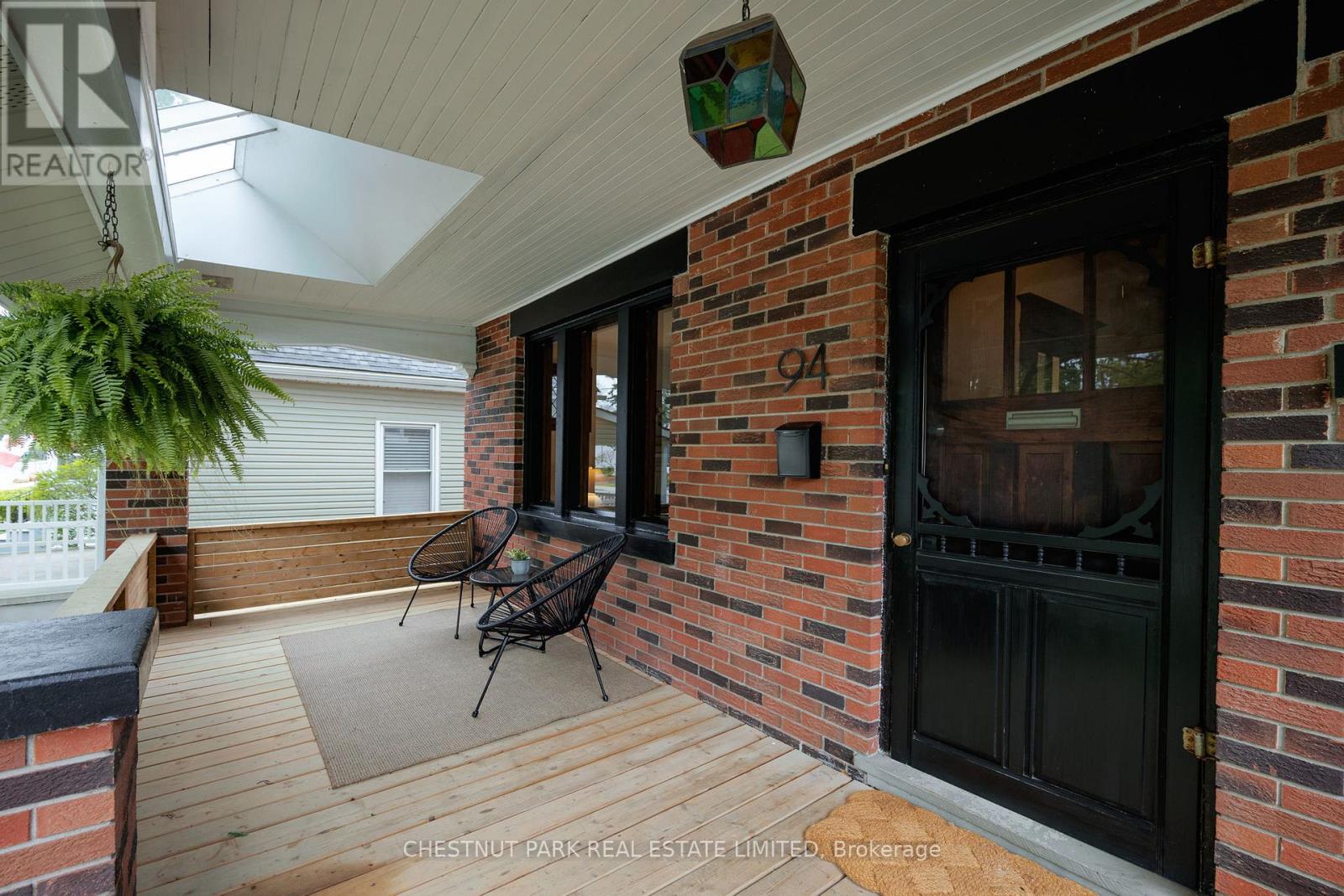 94 BRISCOE STREET E - Image 2