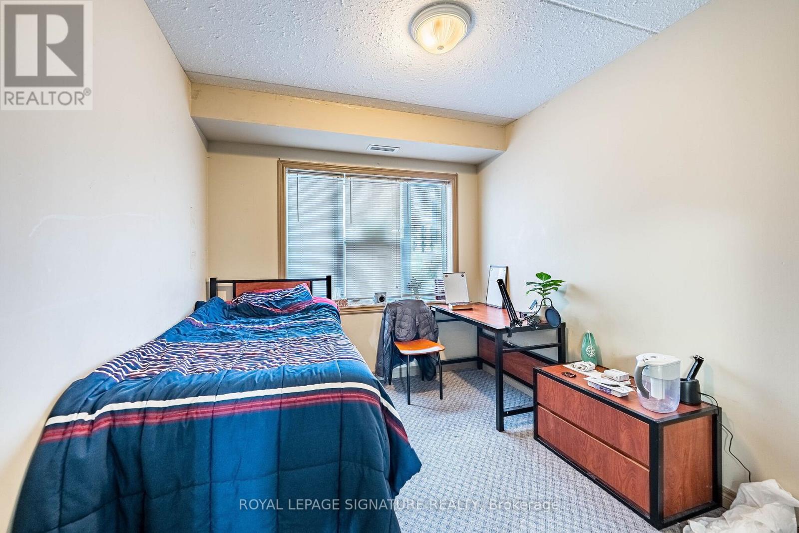 #401 251 LESTER STREET - 35