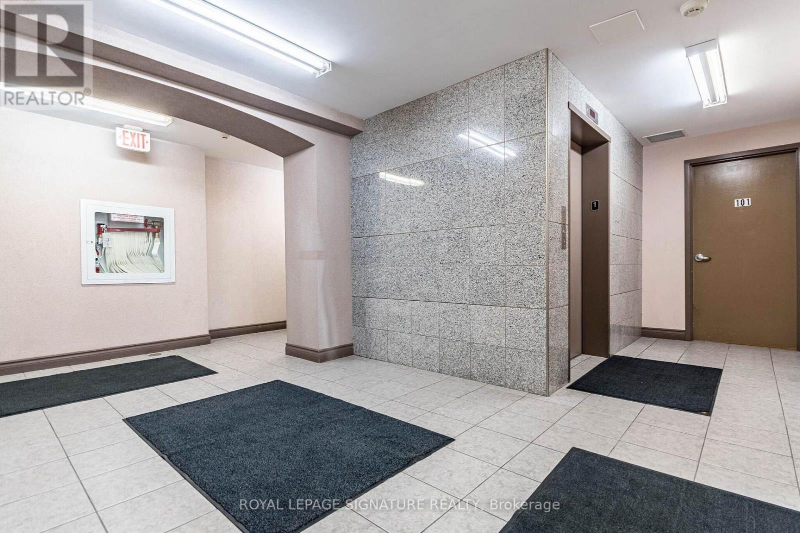 #401 251 LESTER STREET - 7