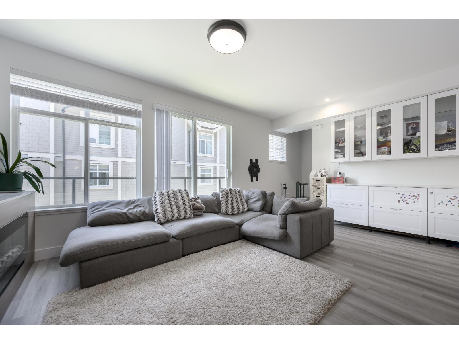 38 10488 124 STREET, Surrey