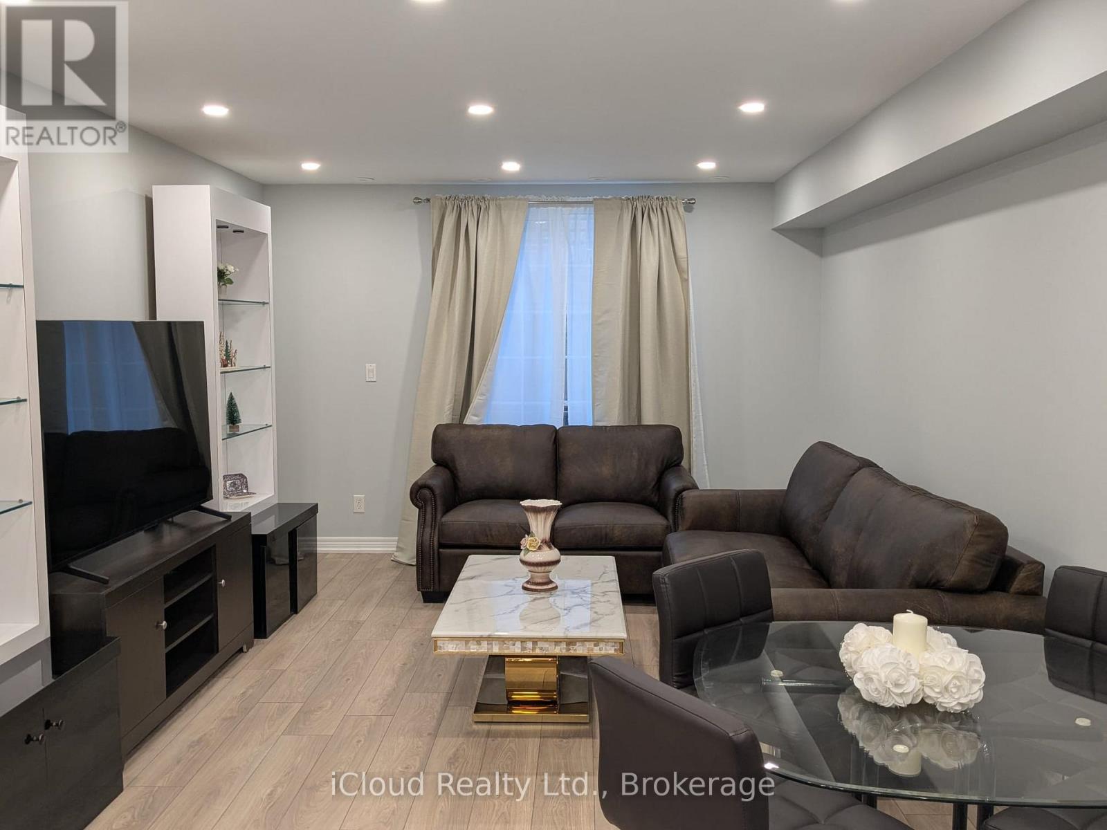 #11 285 ANTIBES DRIVE - 13