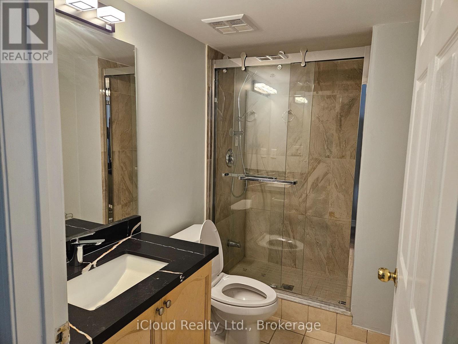 #11 285 ANTIBES DRIVE - 20