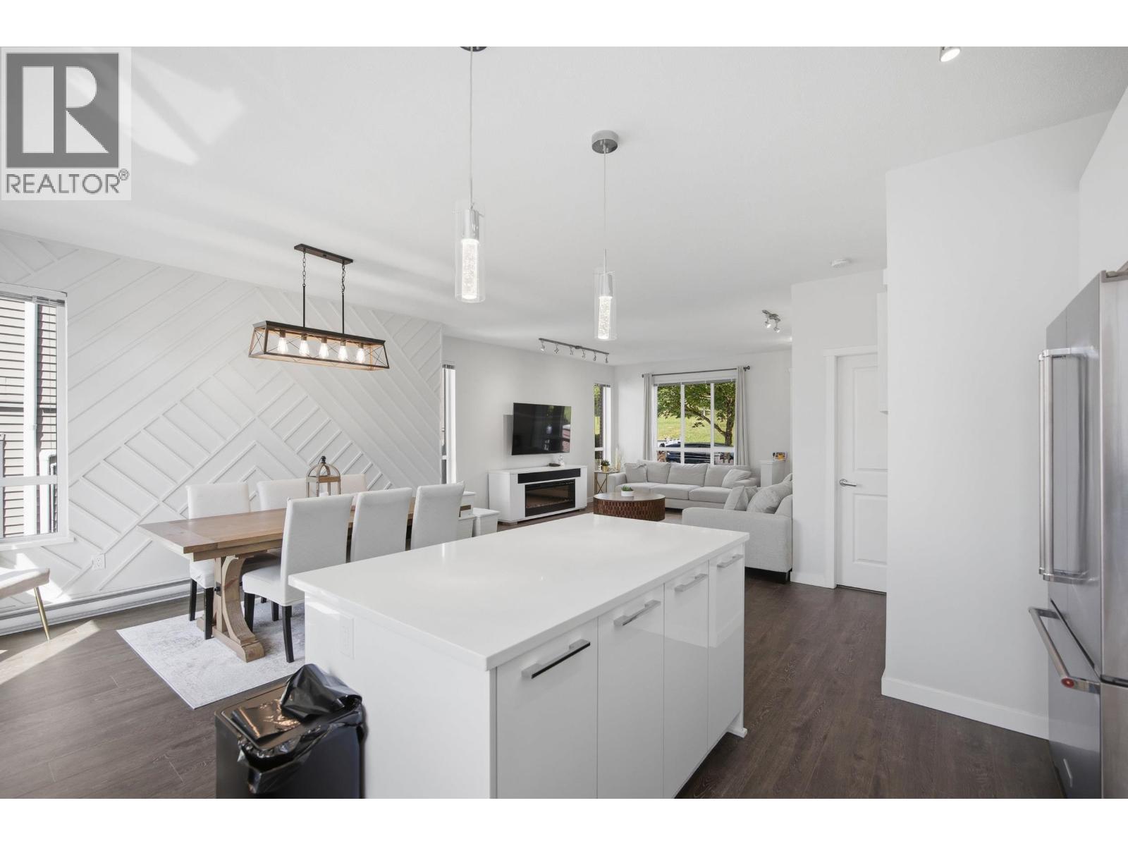 14 3500 BURKE VILLAGE PROMENADE, Coquitlam