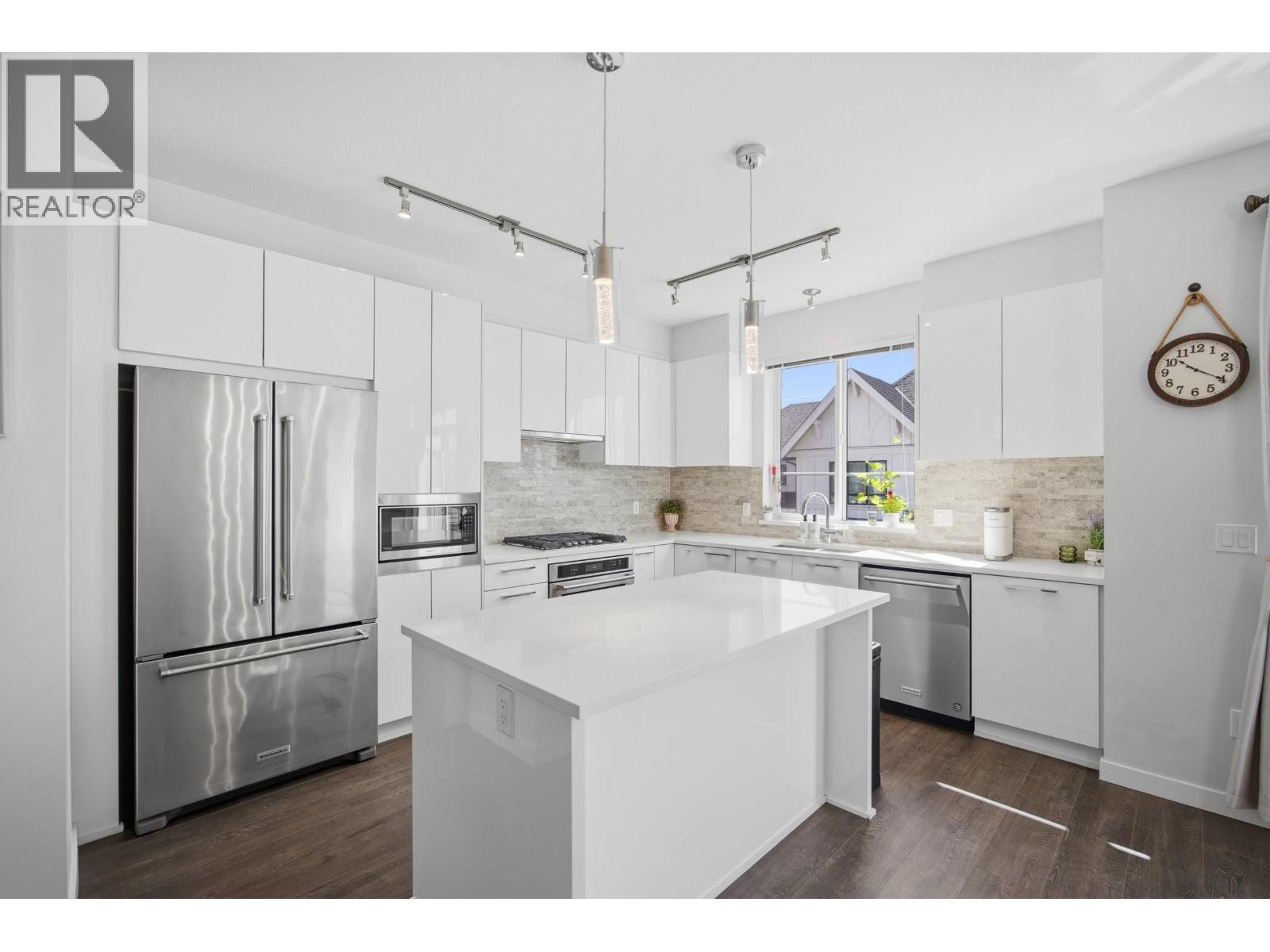 14 3500 BURKE VILLAGE PROMENADE, Coquitlam