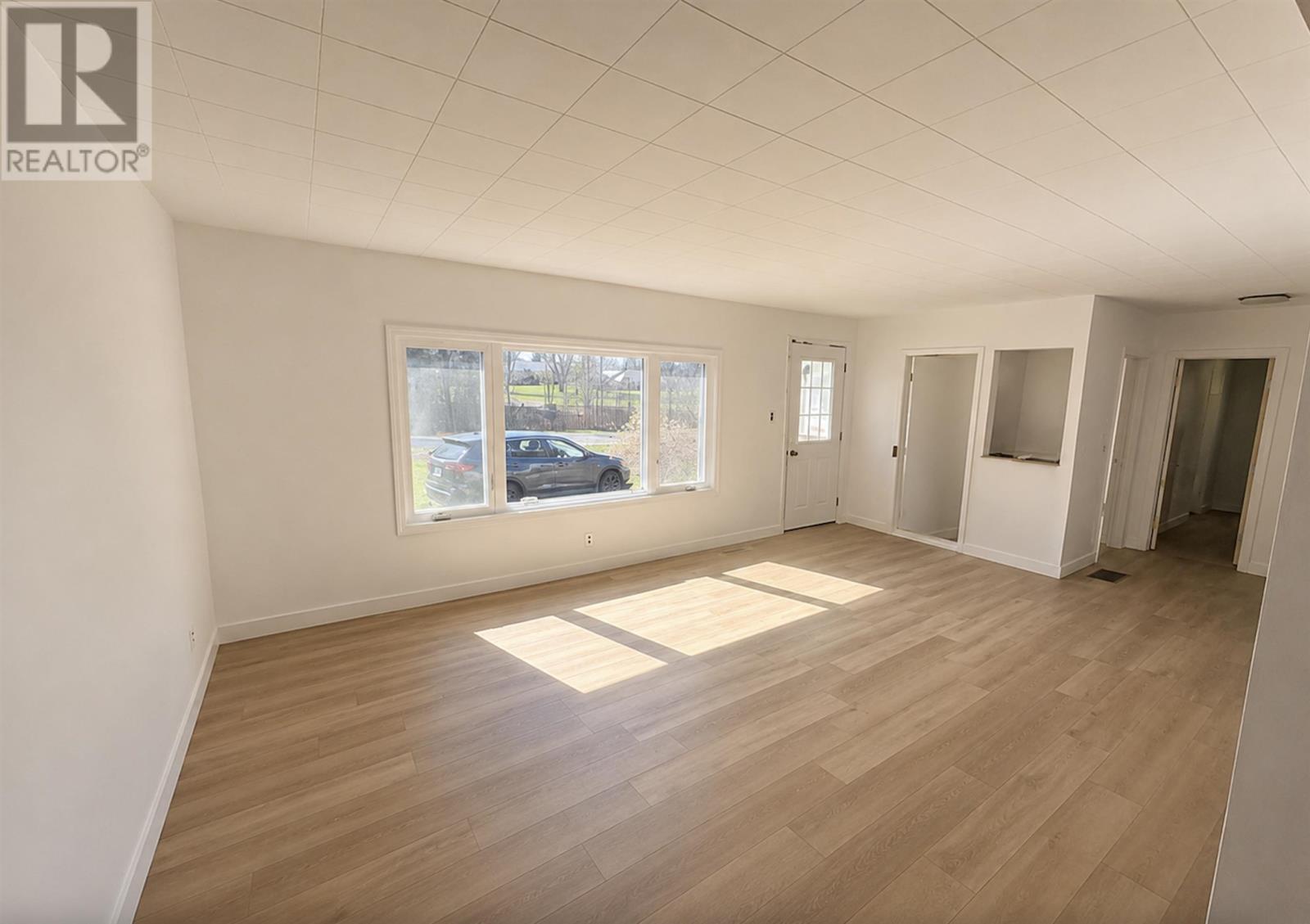 29 Eley RD - 4