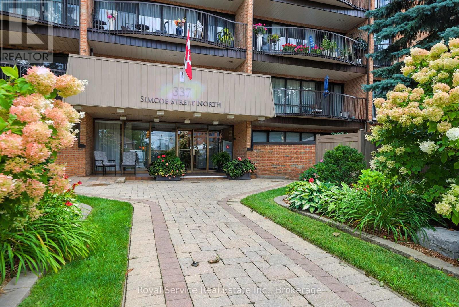 #101 337 SIMCOE STREET N - 1