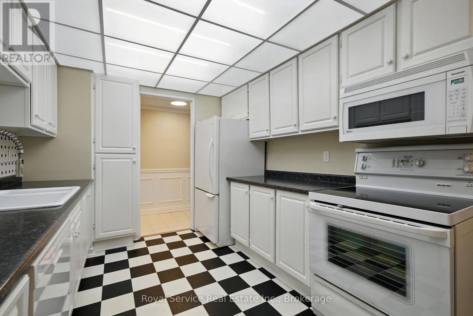 #101 337 SIMCOE STREET N - 13