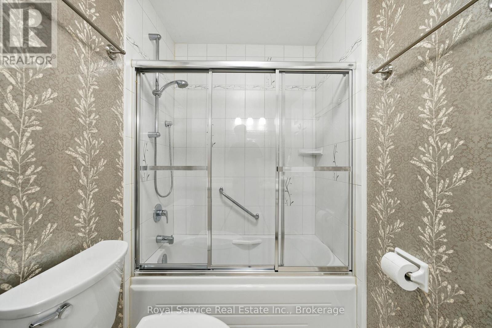 #101 337 SIMCOE STREET N - 17