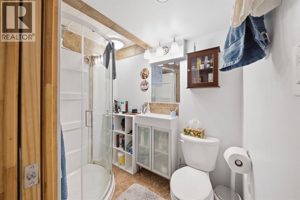 336 Whiteview Close NE - 32