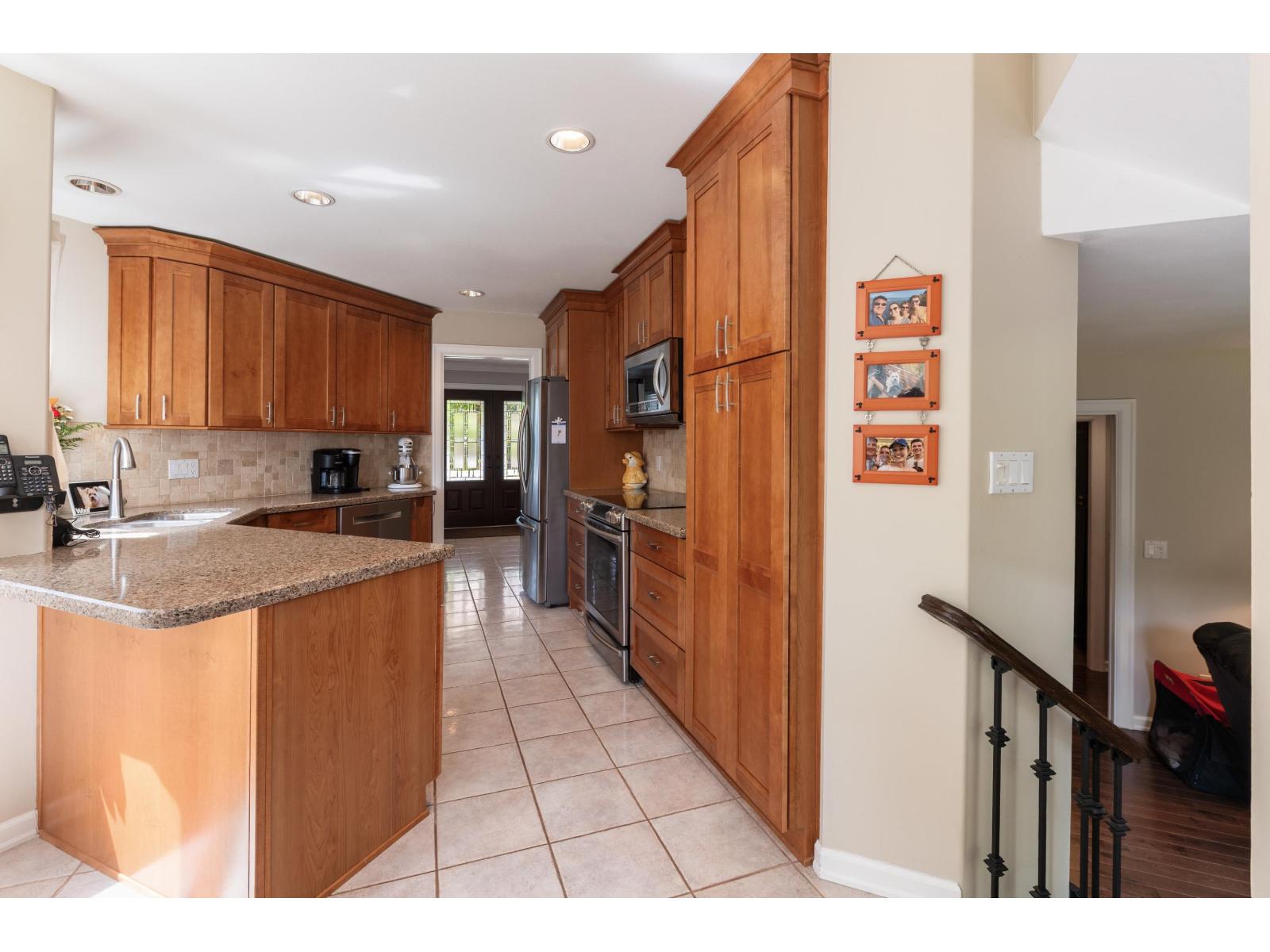4 Bed, 3 Bath House for Sale in Surrey – 7852 165 STREET, Surrey – MLS# R3126843 - Image 32