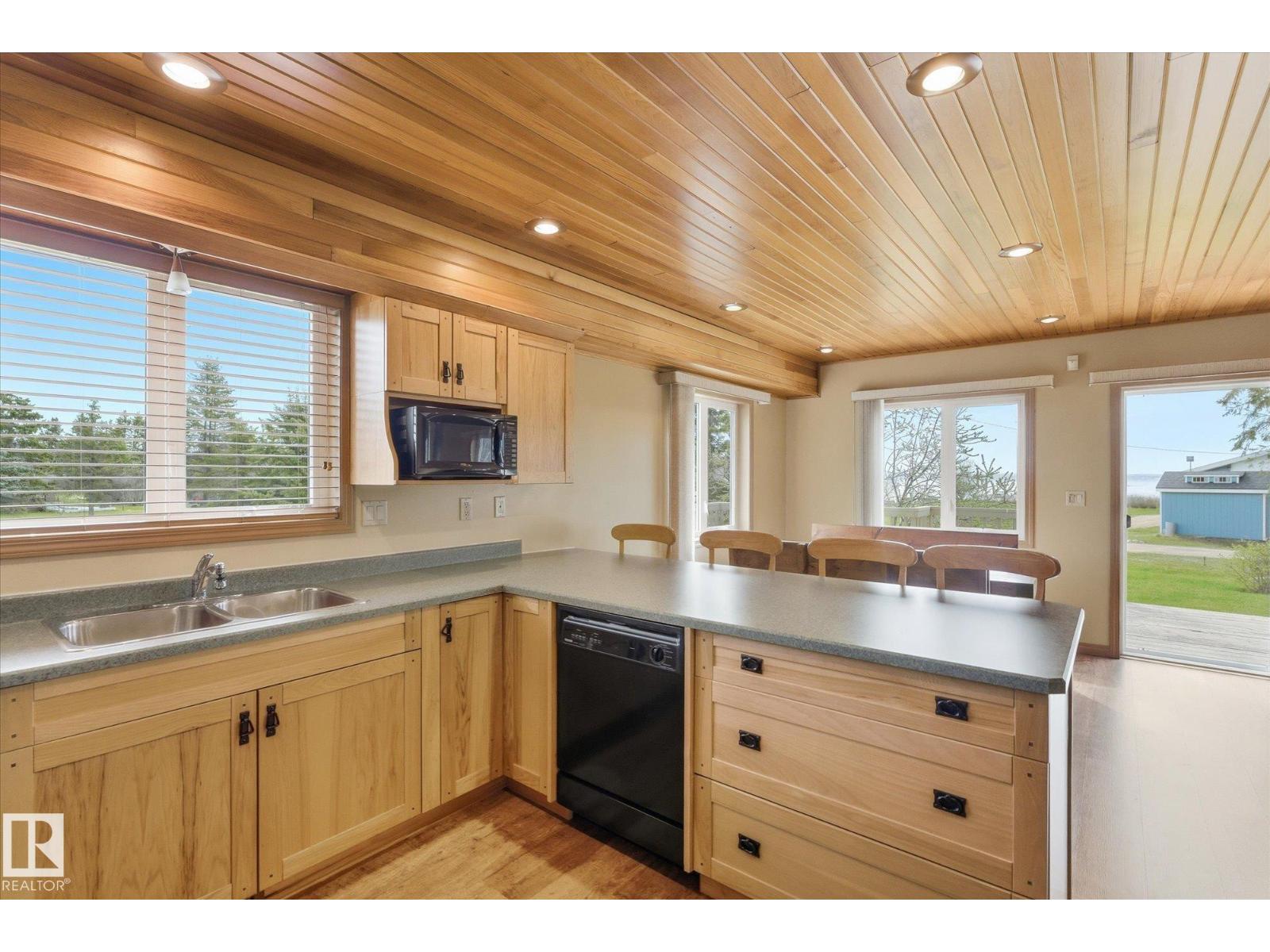 218 & 219 2nd Street Ross Haven - 23