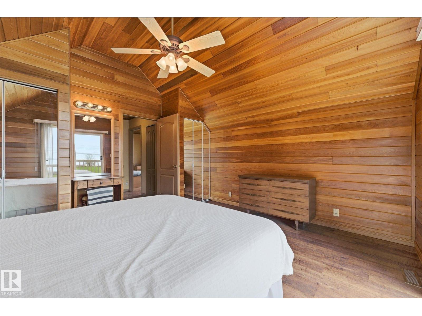 218 & 219 2nd Street Ross Haven - 33