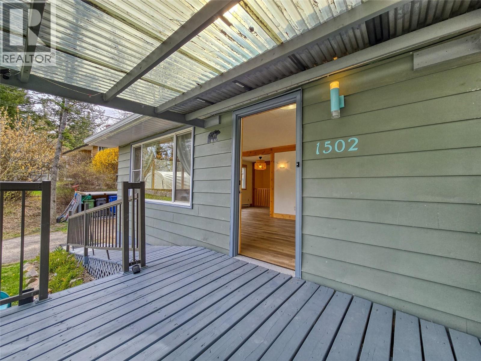 1502 10th Avenue, Invermere